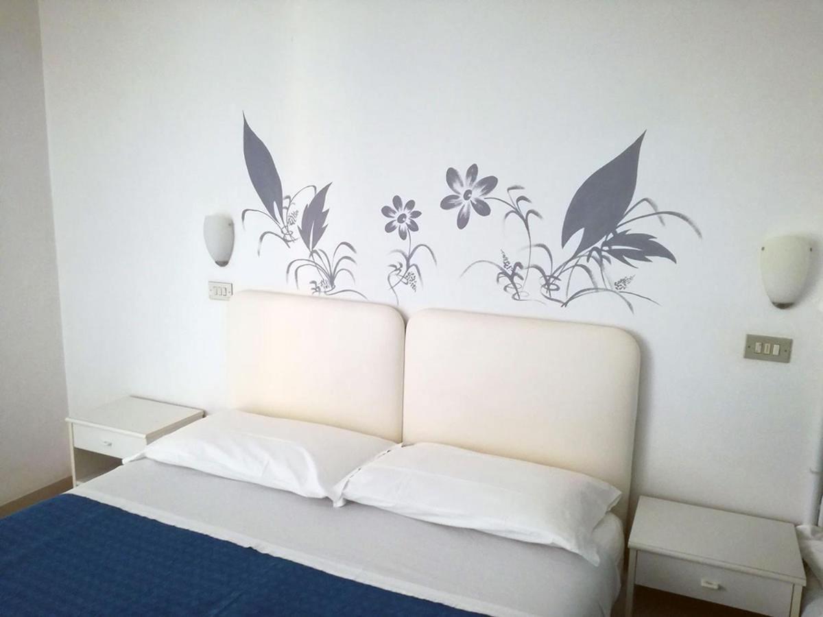 Hotel Serafini Rimini Exterior photo